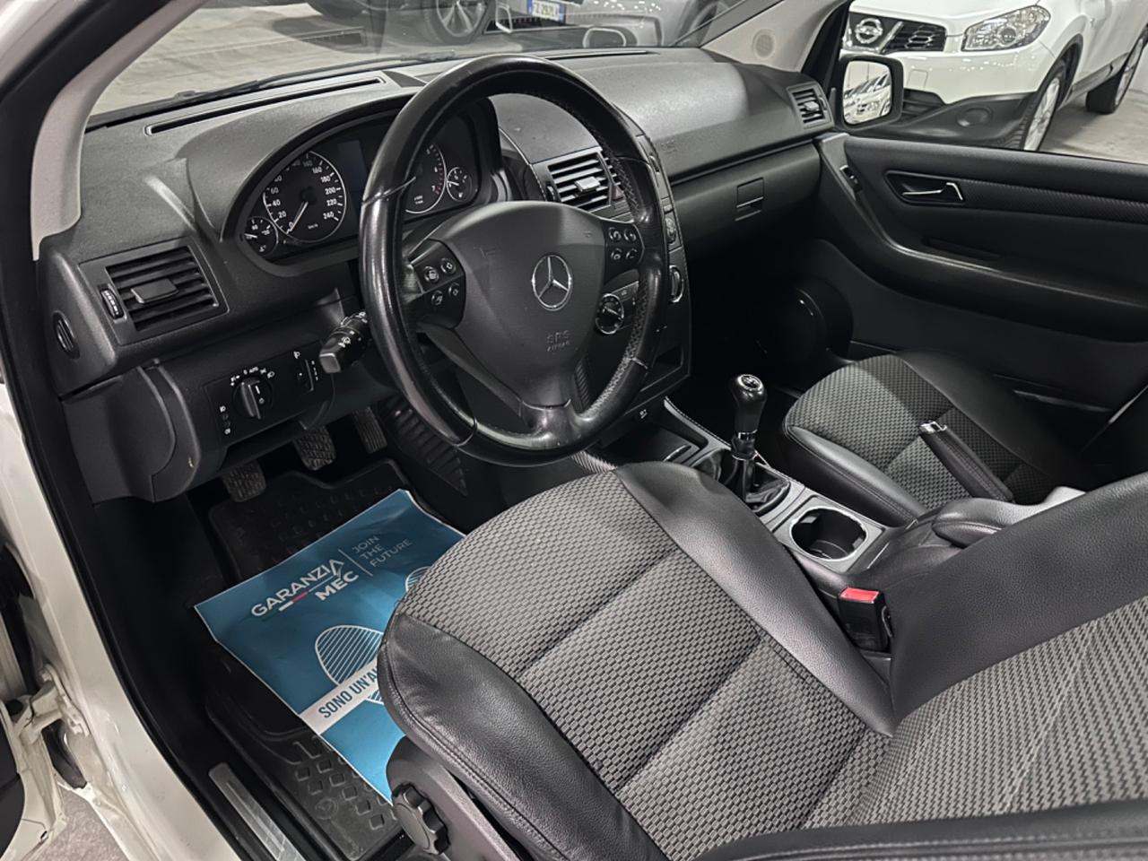 Mercedes-benz A 150 BlueEFFICIENCY Elegance