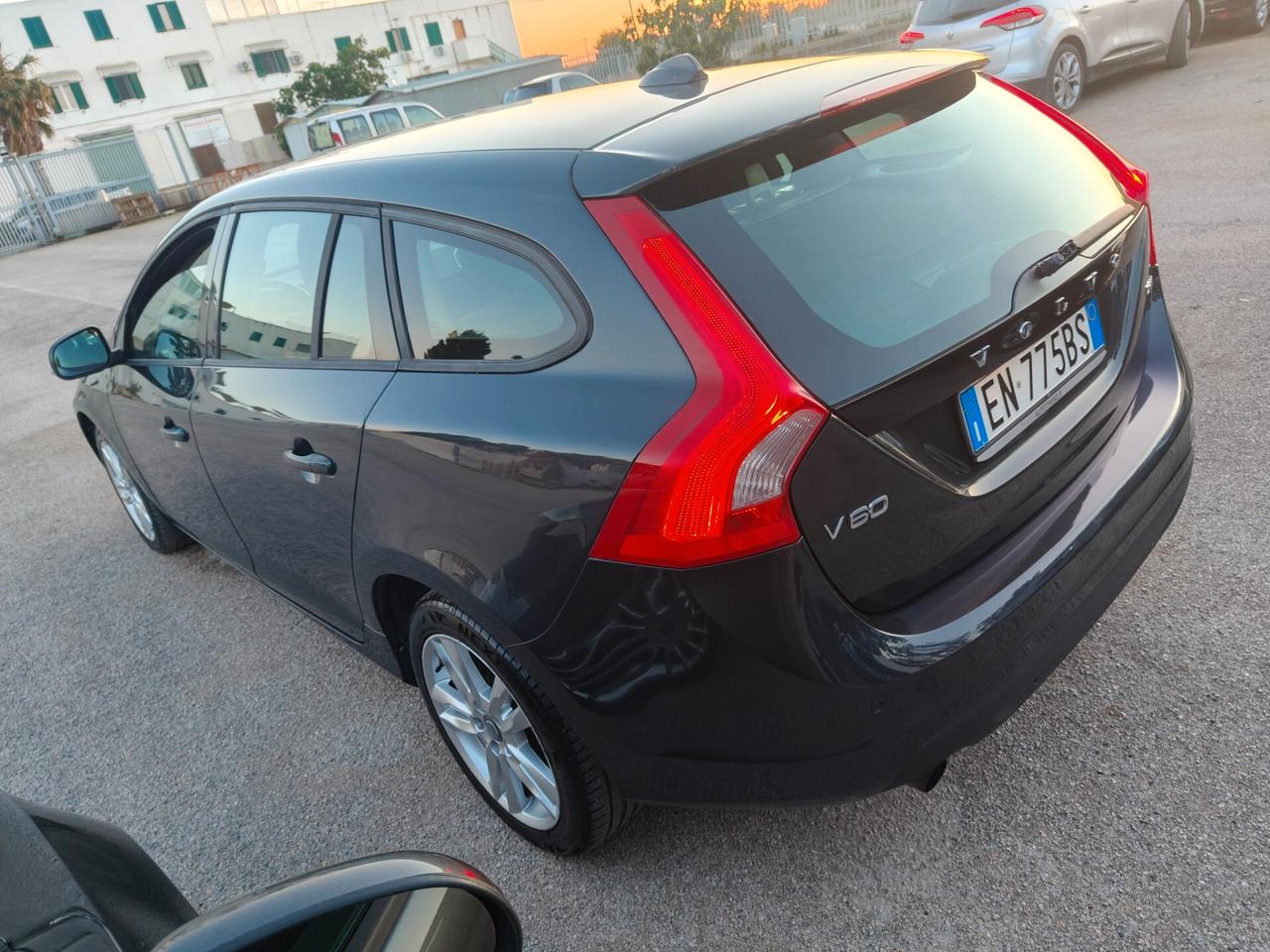 Volvo V60 D2 1.6 Momentum