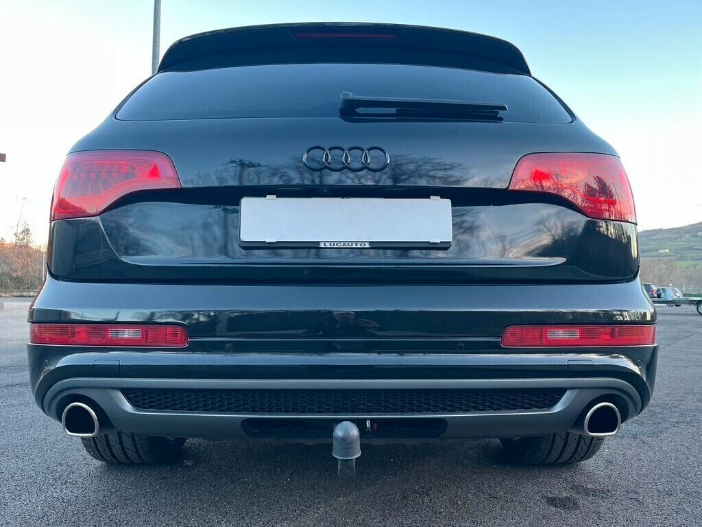 Audi Q7 3.0 V6 TDI 233CV quattro tiptronic S-LINE