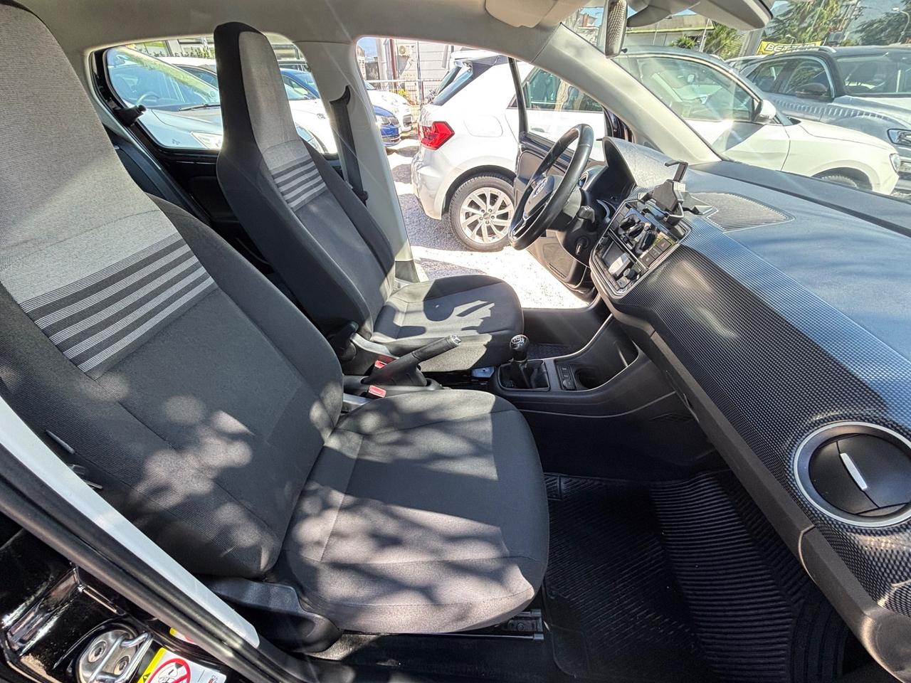 VW UP! METANO 2018 FULL OPT