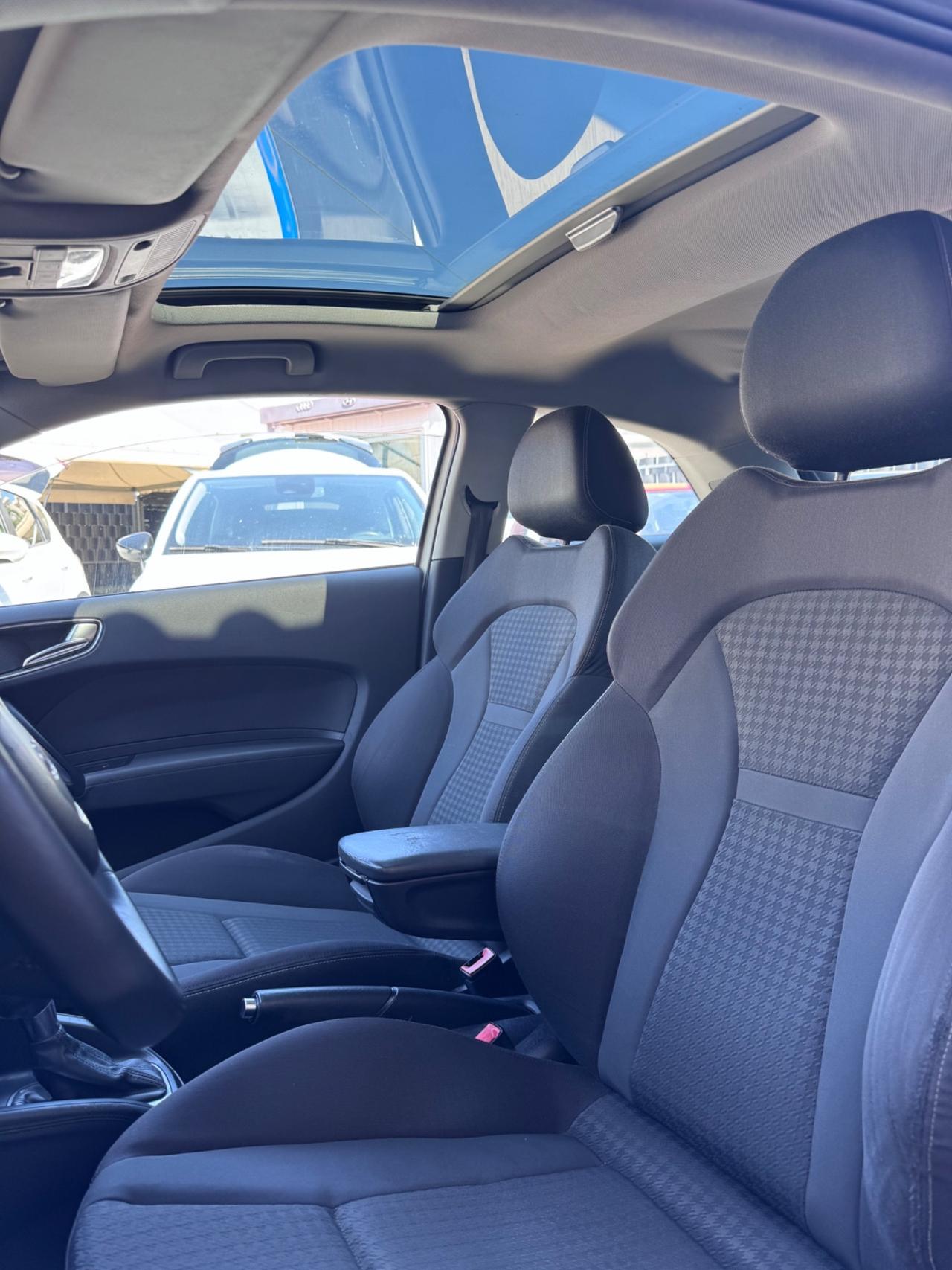 Audi A1 1.4 TFSI S tronic Attraction 122cv TETTO
