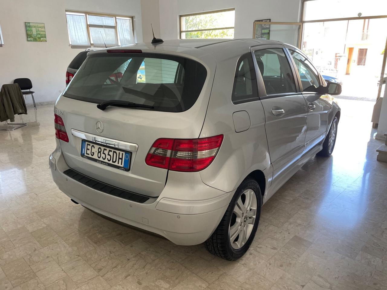 MERCEDES CLASSE B 180 116 CV "OK NEOPATENTATI"