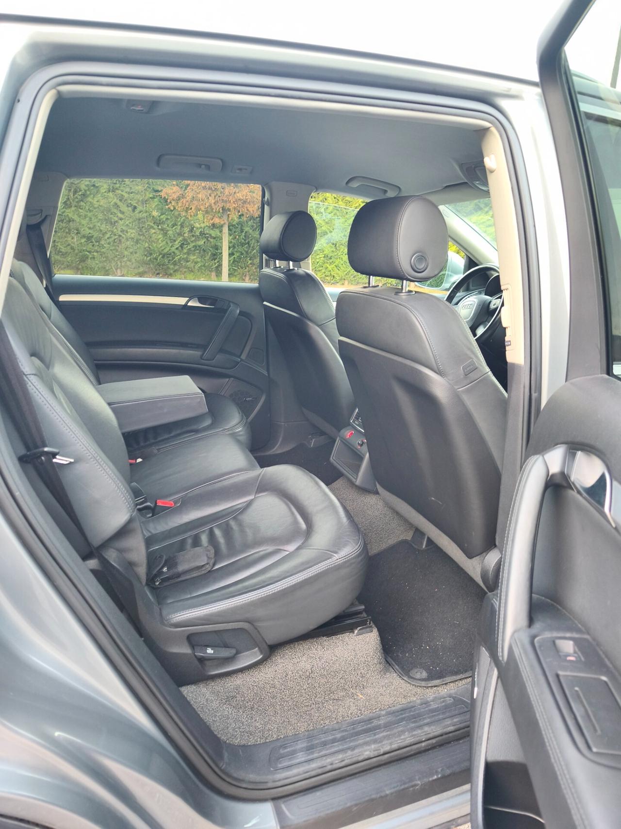 Audi Q7 3.0 V6 TDI 233CV 4x4 7posti buon stato