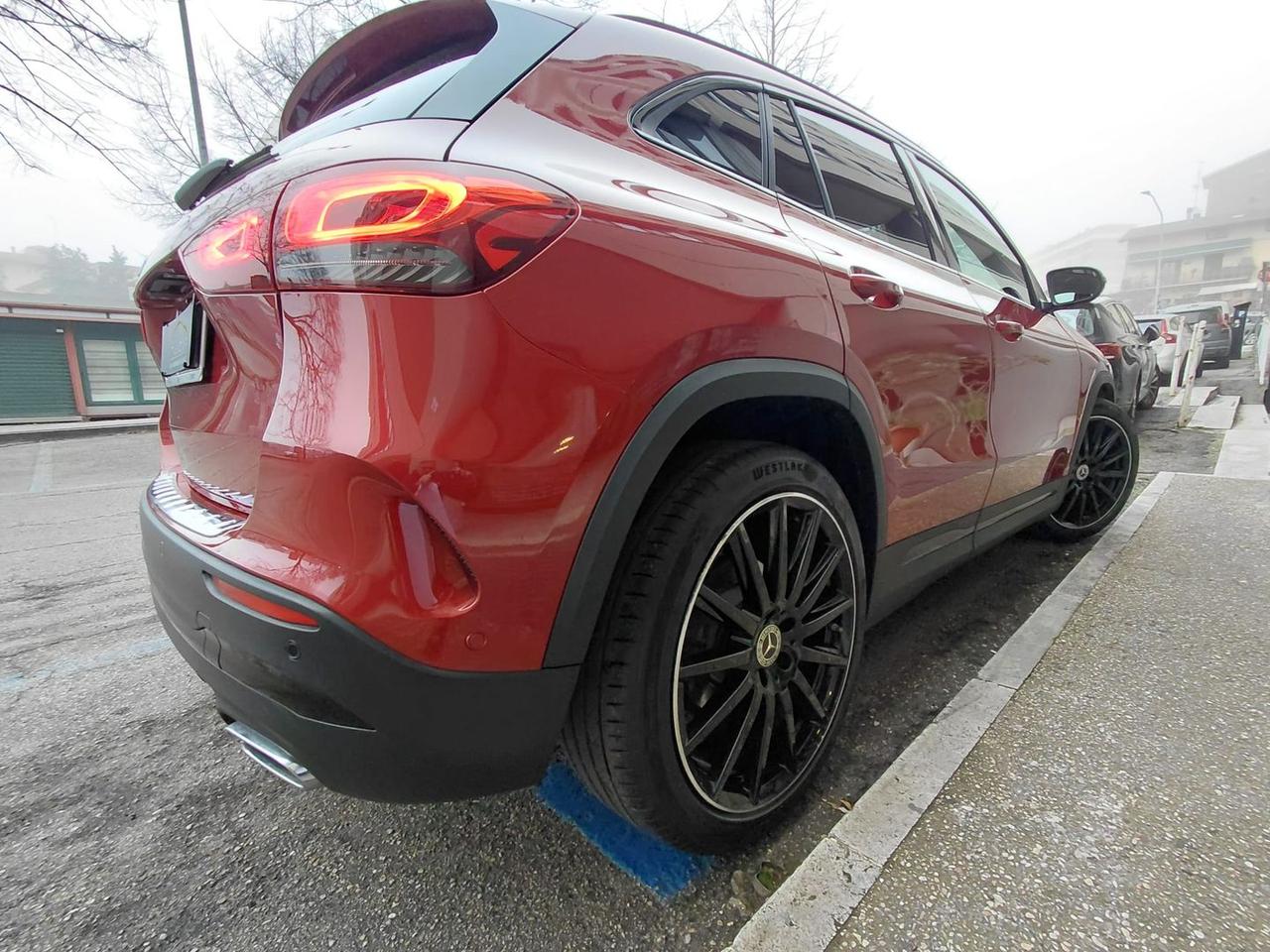 Mercedes-Benz GLA 200 AMG line Premium #7341