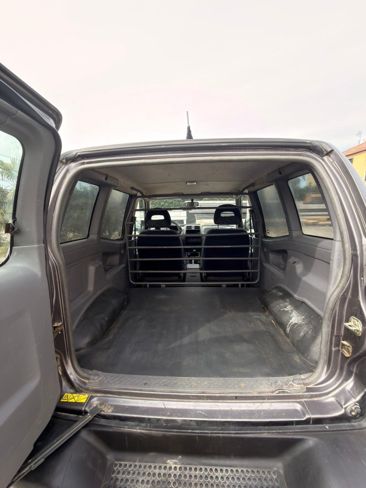 Nissan terrano 2.7 autocarro 2 posti -1996