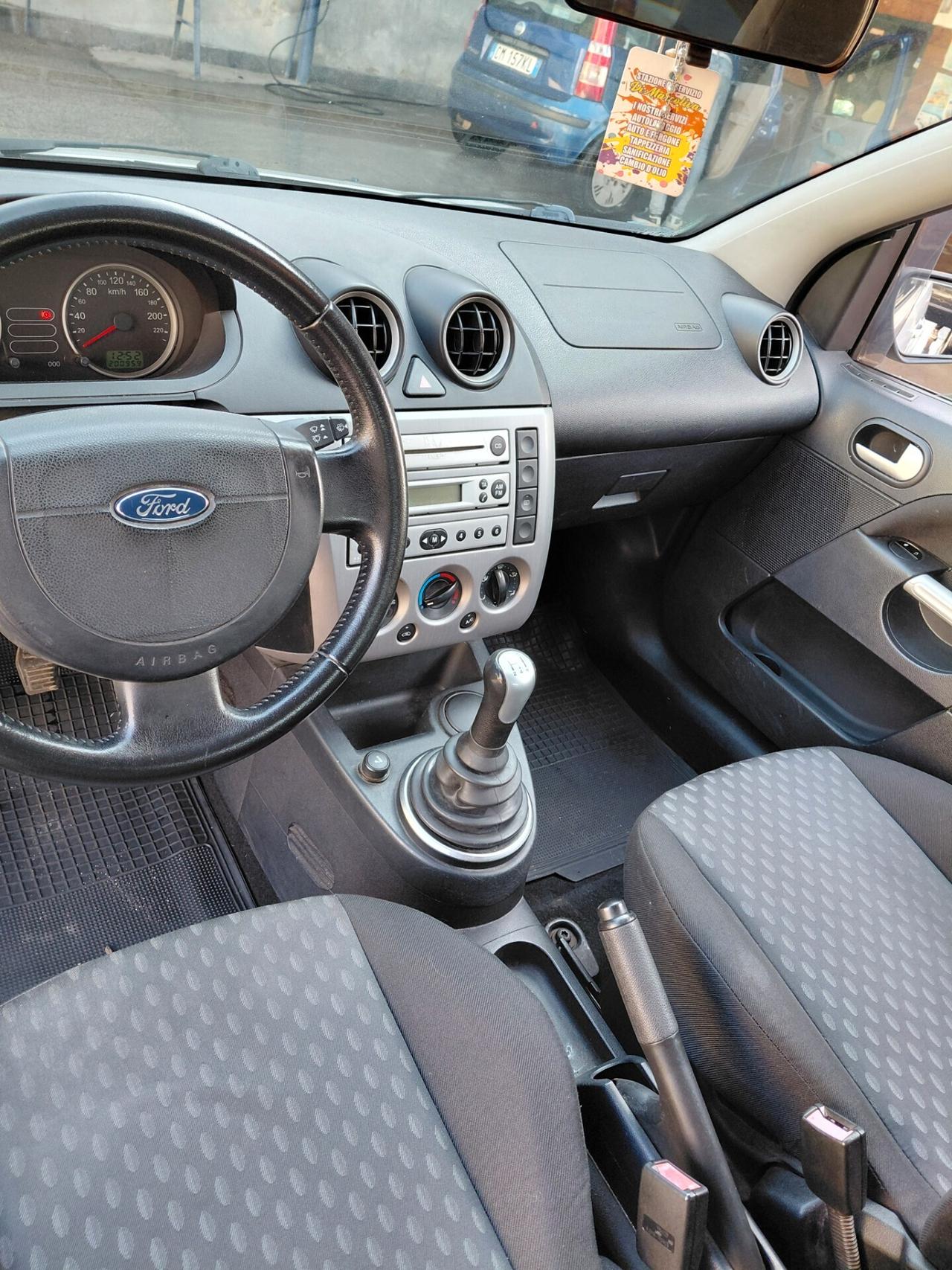 Ford Fiesta 1.4 TDCi aut. 3p. Ghia