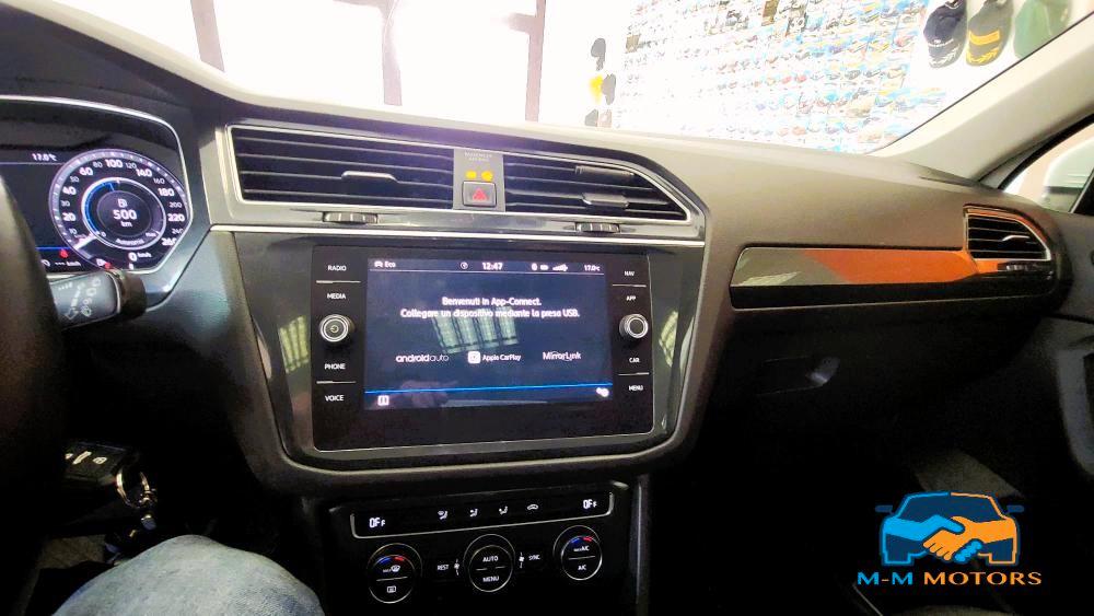 VOLKSWAGEN Tiguan 1.6 TDI SCR Sport BlueMotion Technology