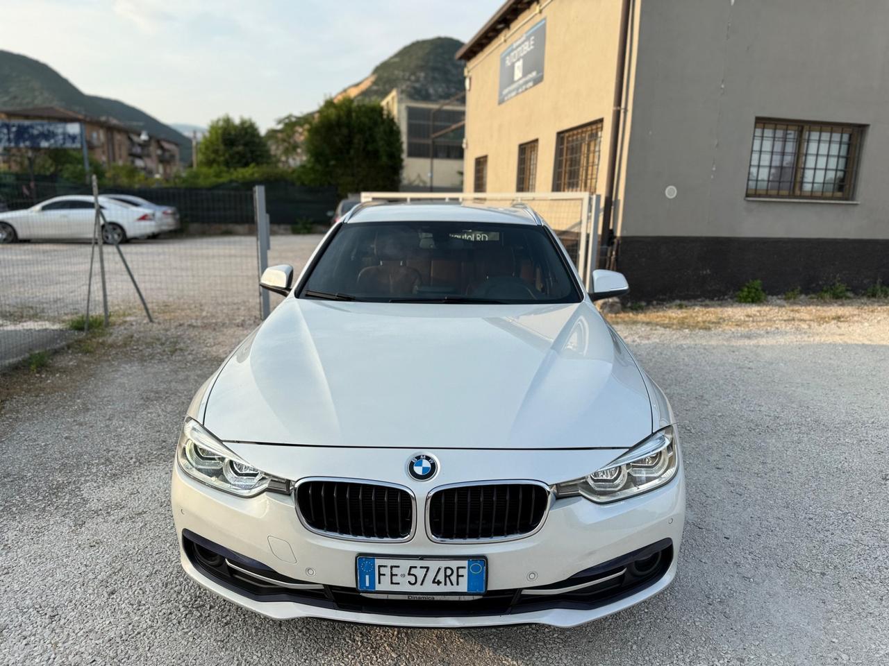 Bmw 320 320d Touring Sport Navi+Led+Pelle