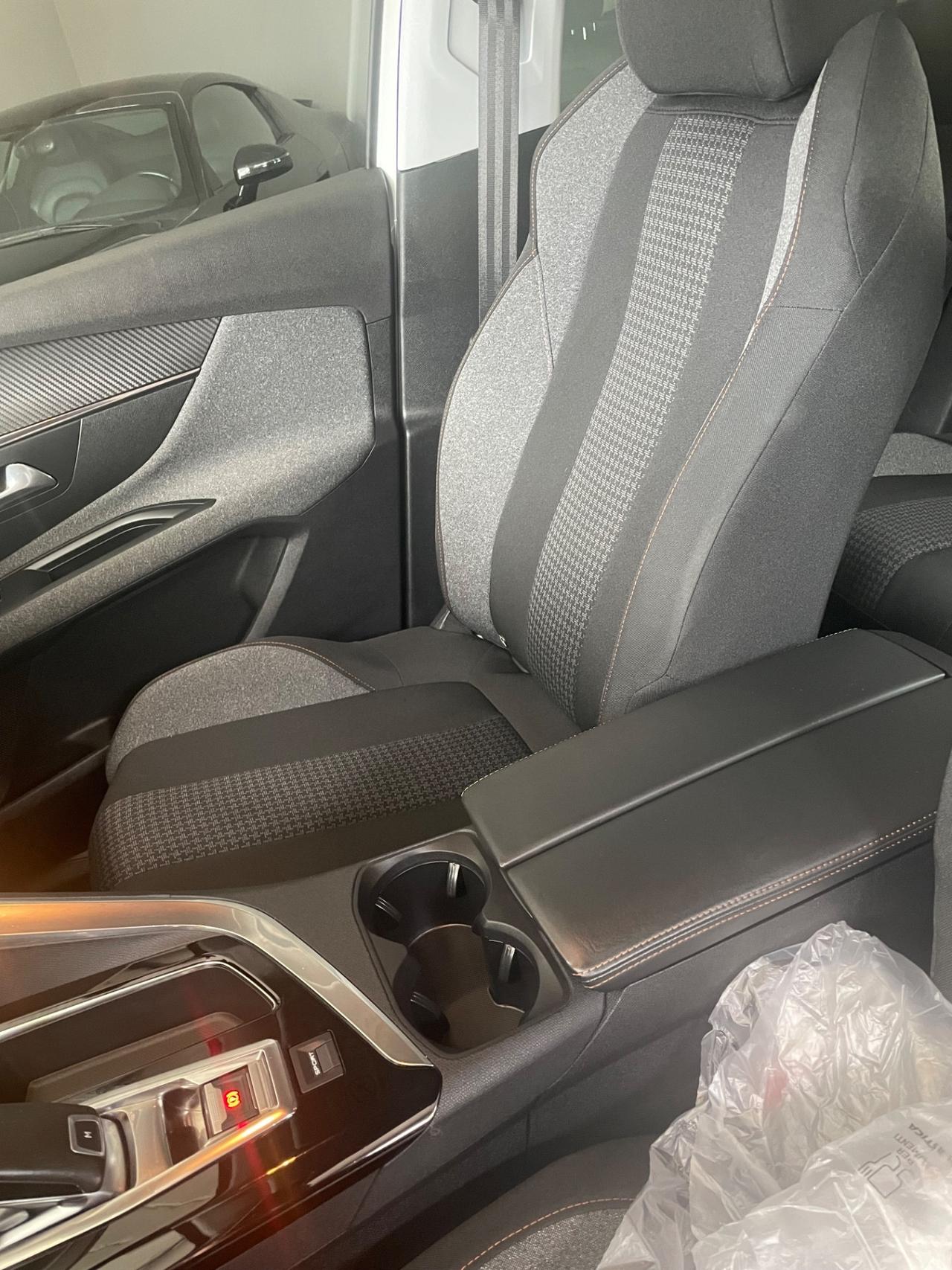 Peugeot 3008 BlueHDi 130 S&S Business