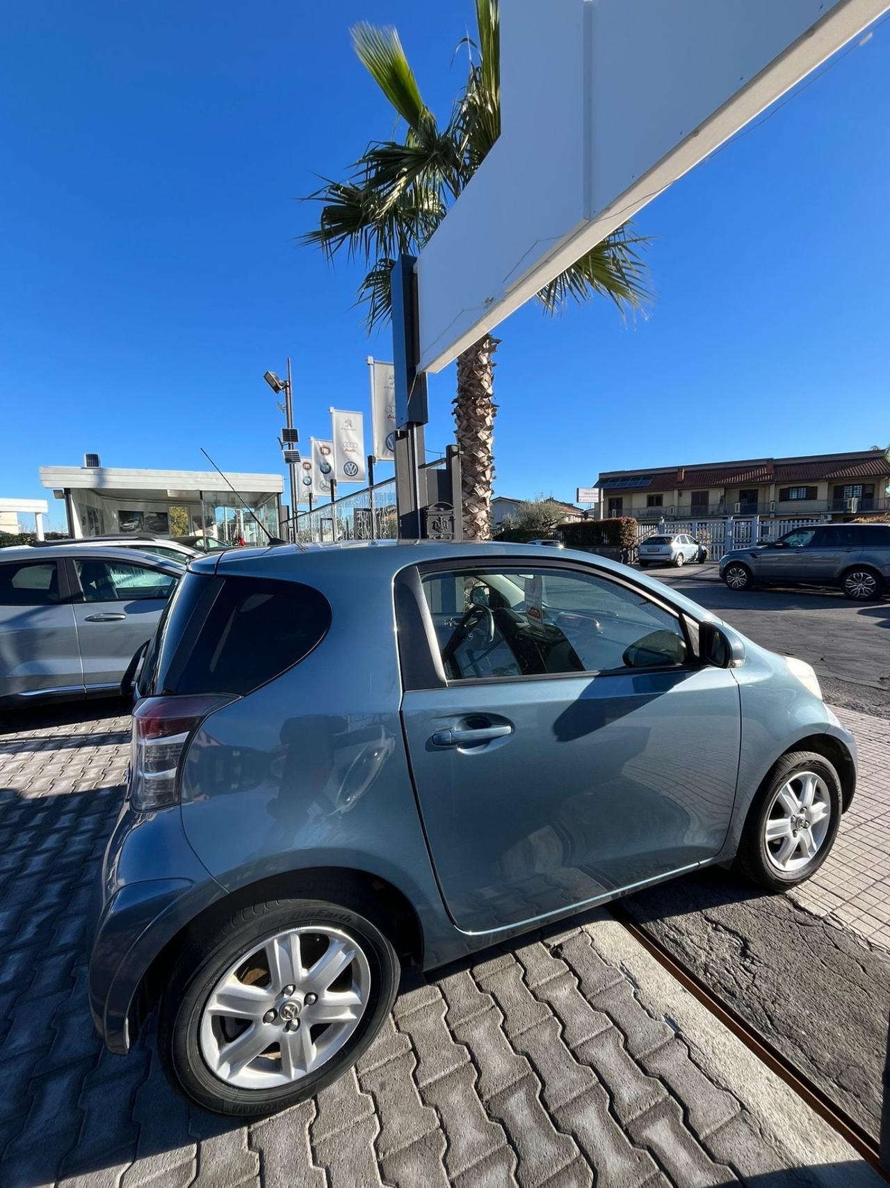 Toyota iQ 1.0 High