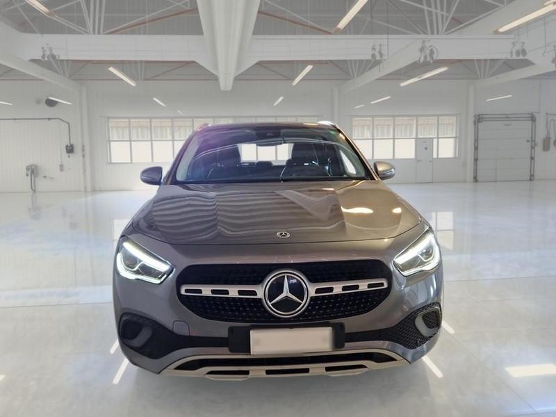 MERCEDES-BENZ GLA 180 d Automatic Business Extra