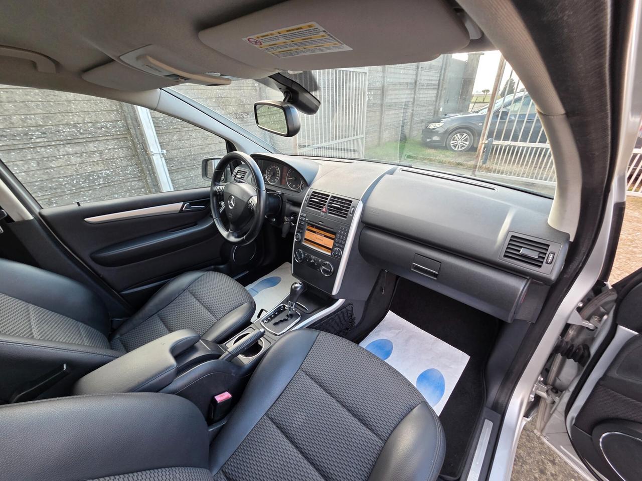 Mercedes-benz A 180 160 CDI AUTOMATIC Premium