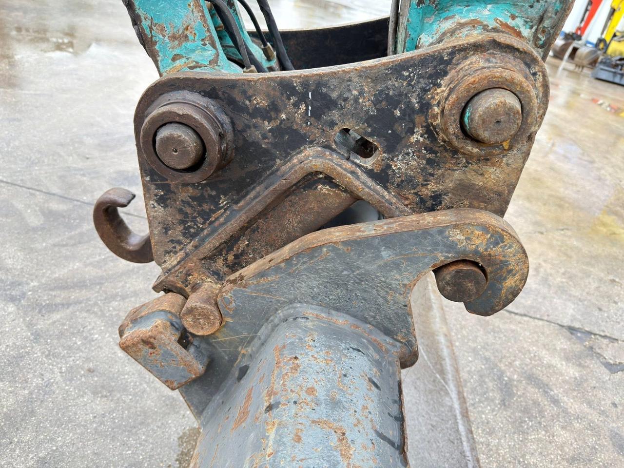 Mini escavatore KOBELCO SK70SR (70 Q.LI)