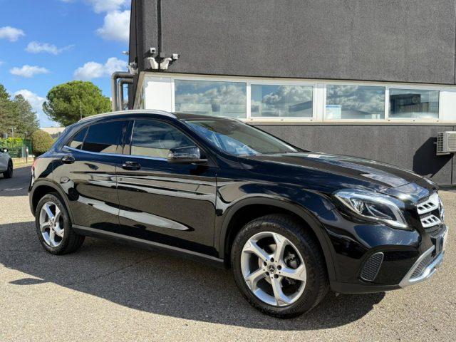 MERCEDES-BENZ GLA 180 d Sport NAVI - LED - PDC POST. - BT - 18