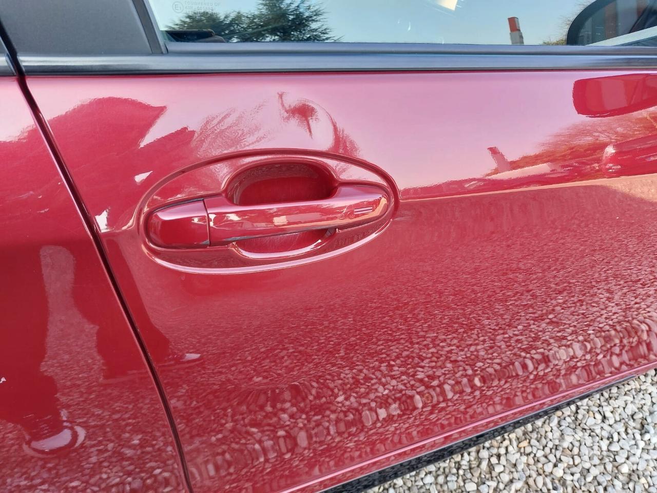 Toyota Yaris Hybrid RED AUTOMATICA KM 910000 12 MESI GAR.