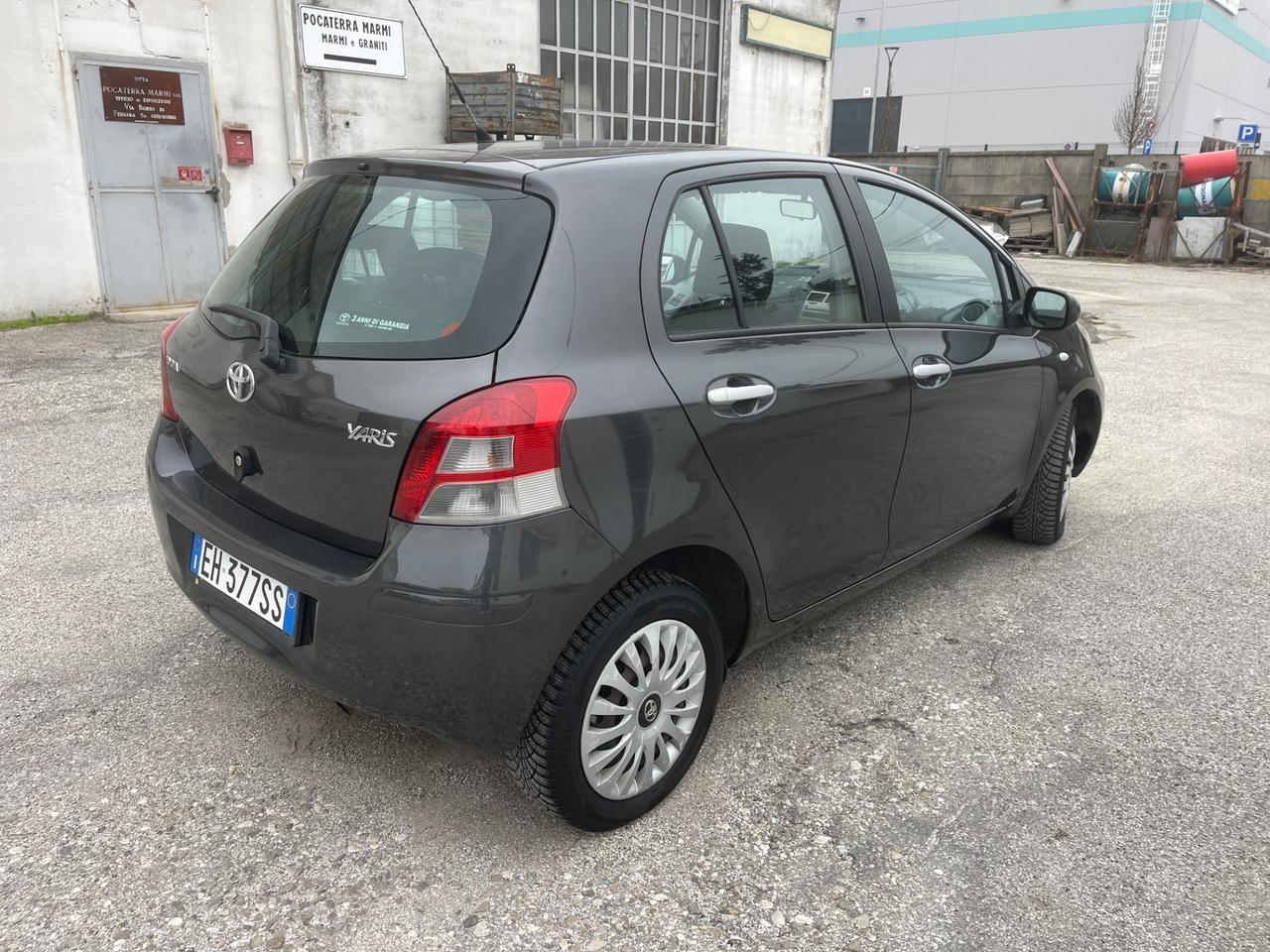 Toyota Yaris 1.3 5 porte Sol