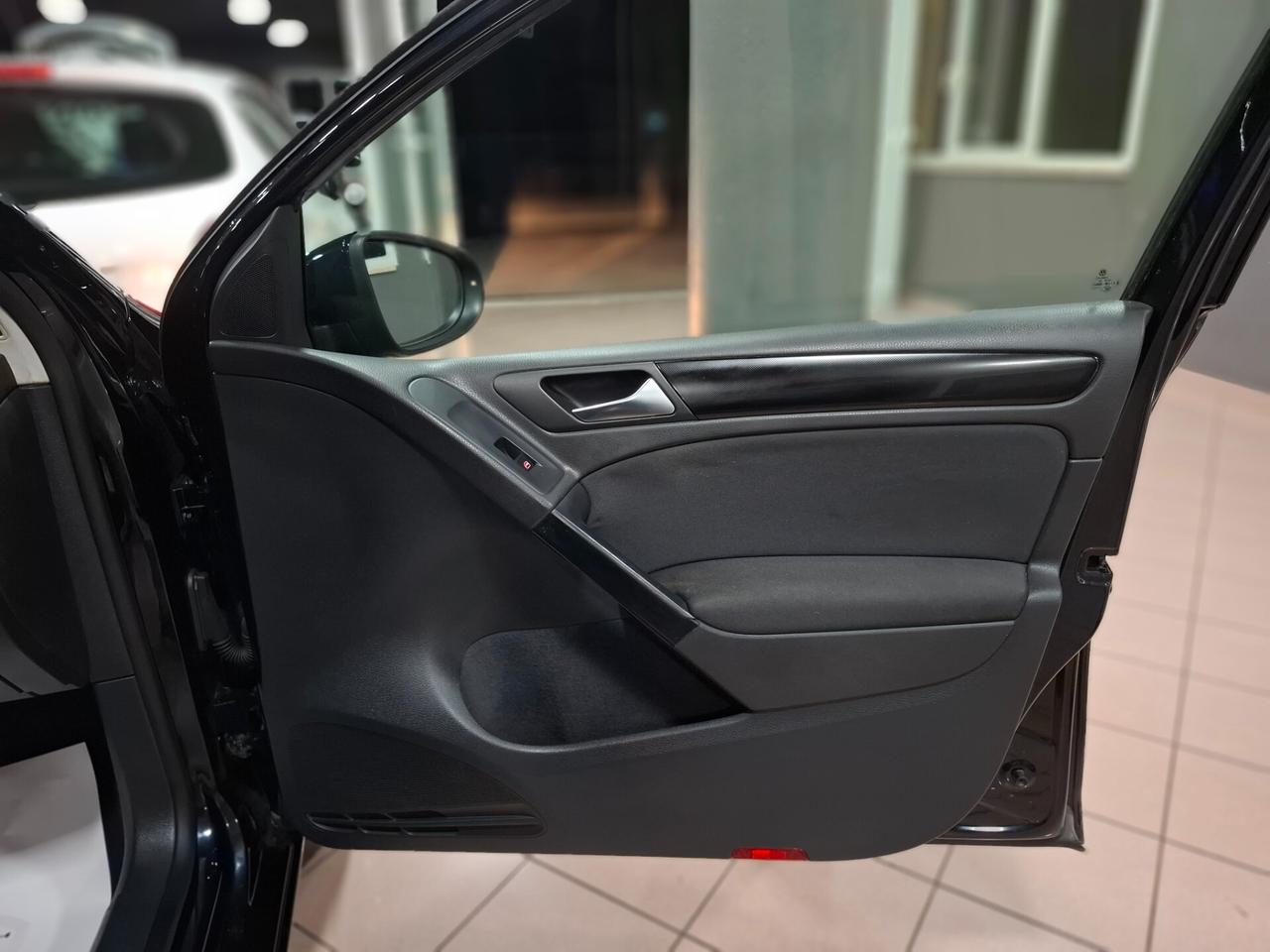 Volkswagen Golf 1.2 benzina Neopatentato