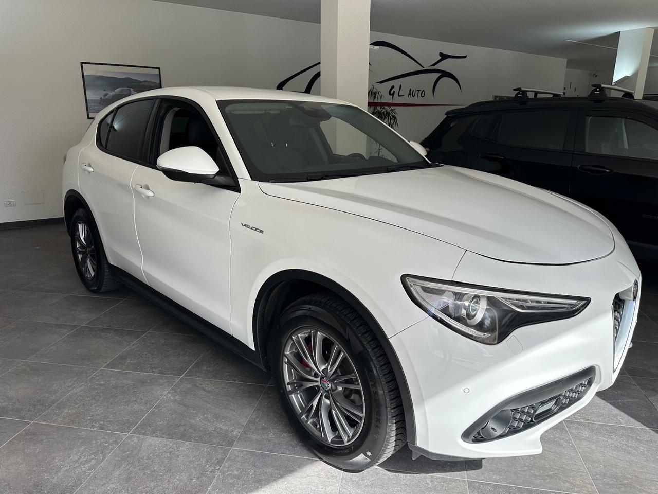 Alfa Romeo Stelvio 2.2 Turbodiesel 180 CV AT8 Q4 Business