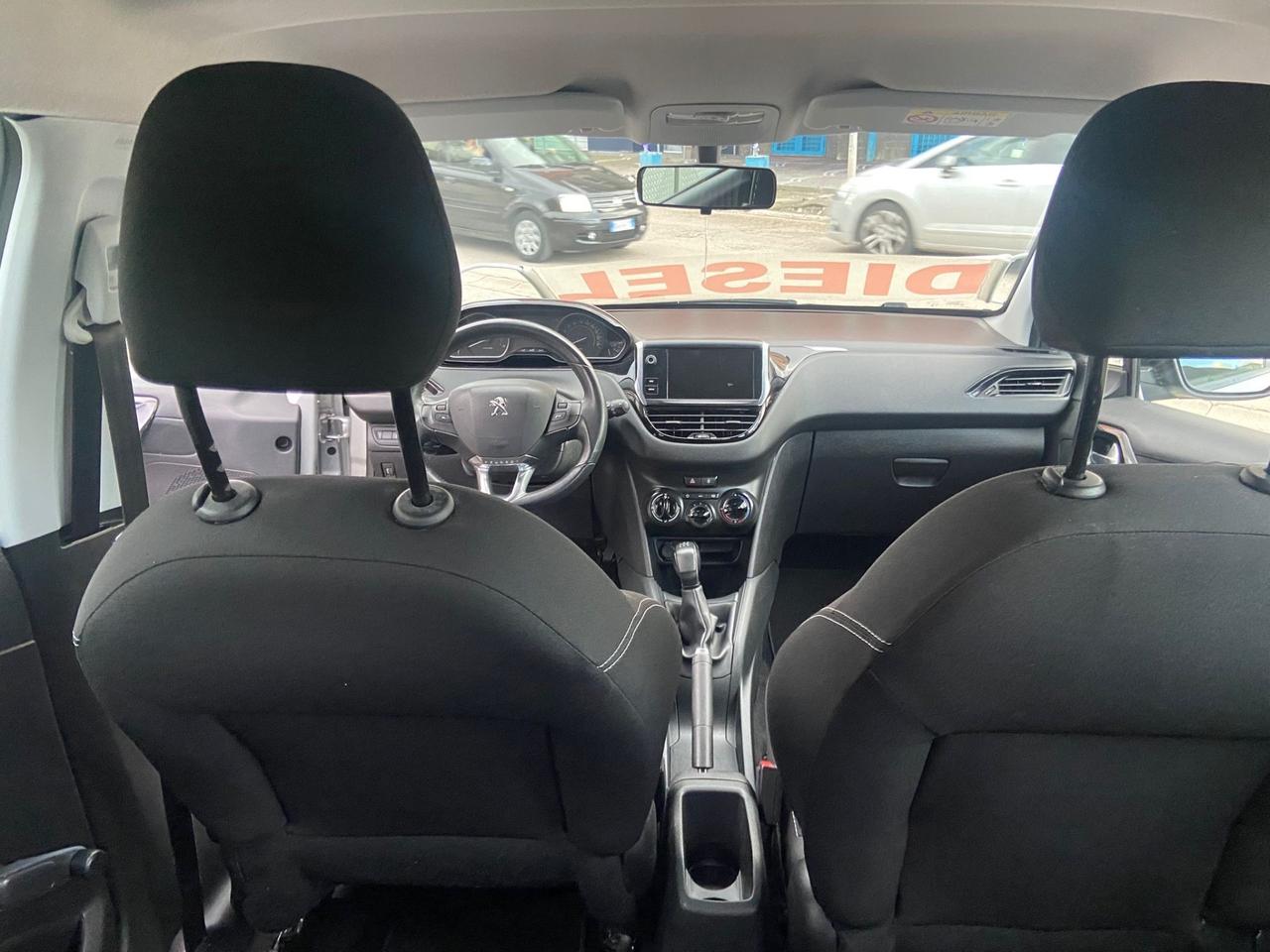 Peugeot 208 BlueHDi 75 5 porte Black Line 120.000Km