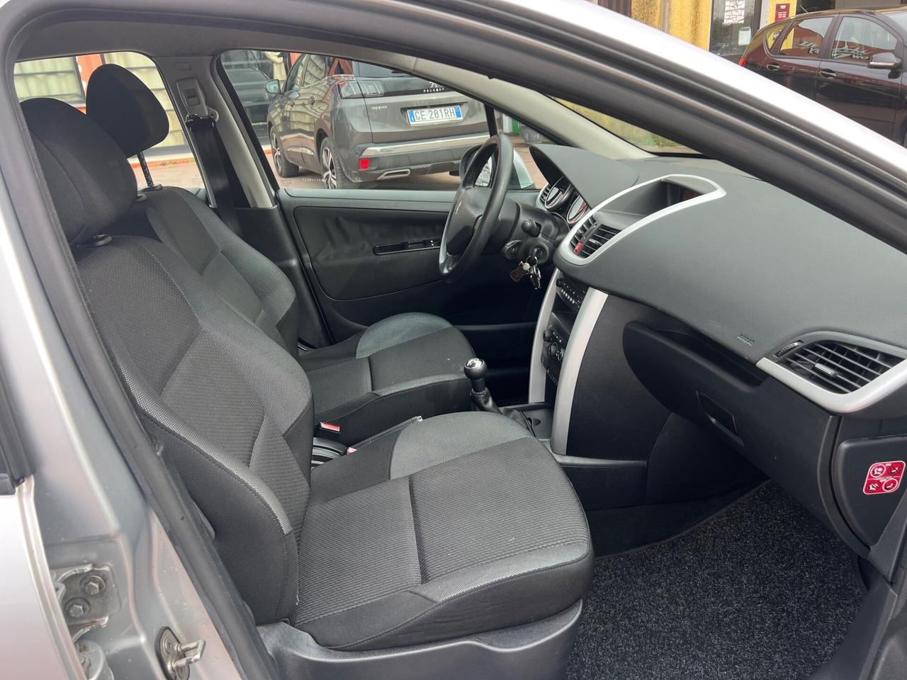 Peugeot 207 Plus 1.4 HDi 70CV 5 porte