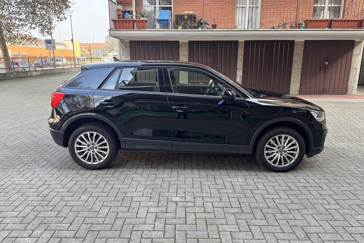 AUDI Q2 1.0 TFSI Business