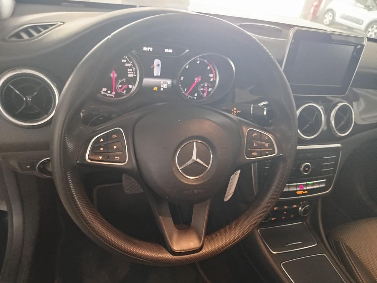 Mercedes-benz CLA 200 CLA 200 d S.W. Automatic Premium
