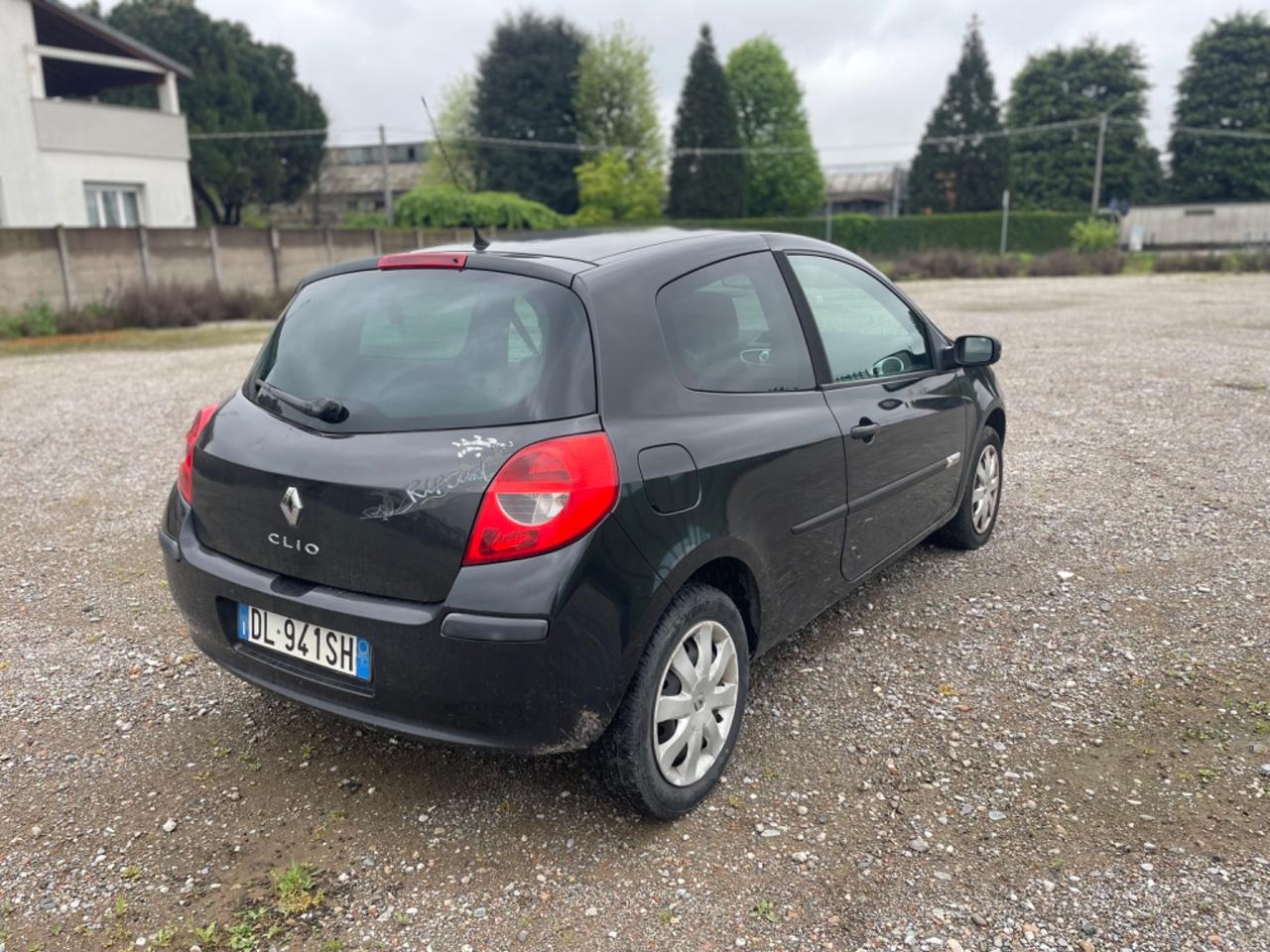 Renault Clio 1.2 16V 3 porte Le Iene
