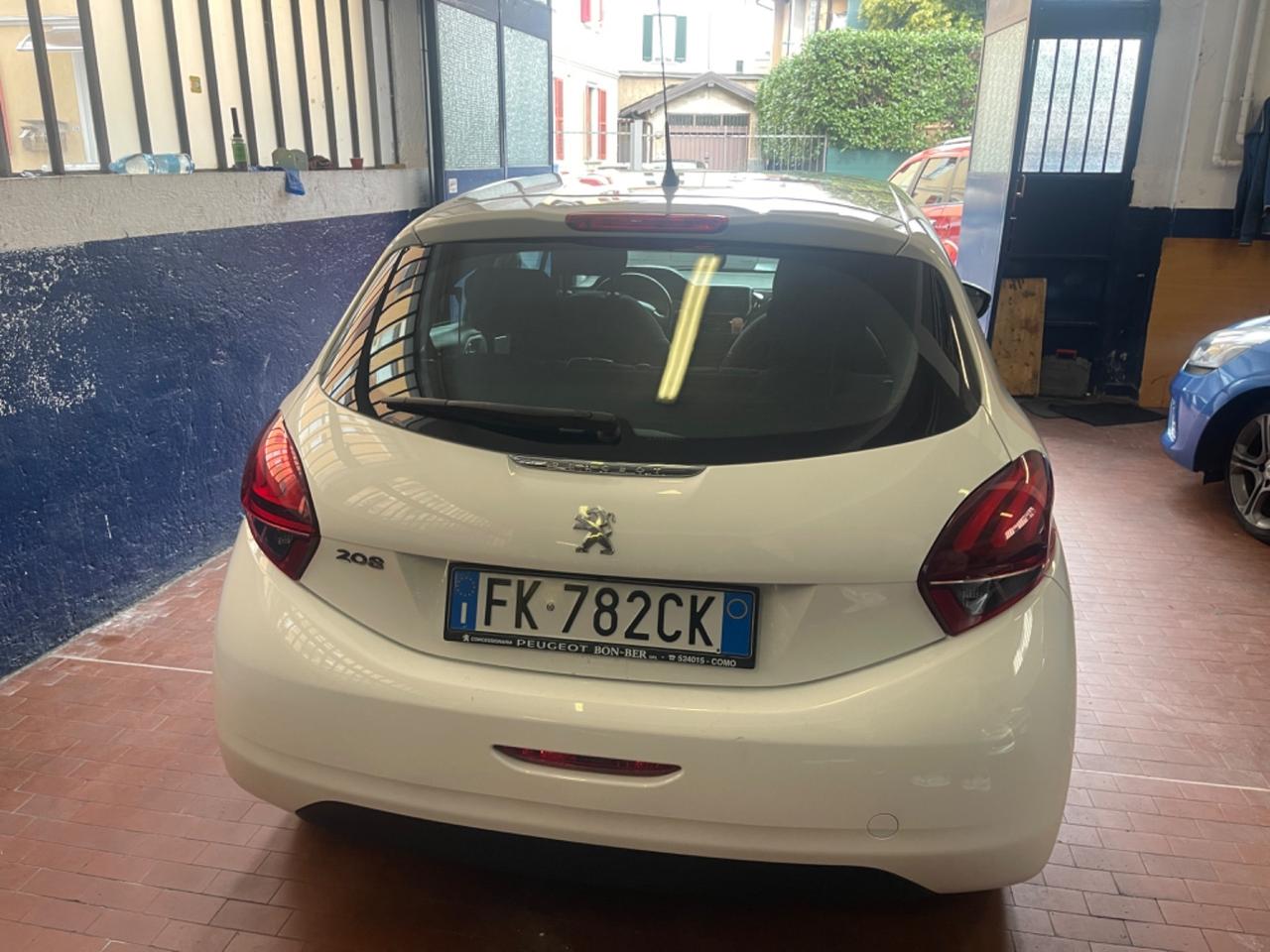 Peugeot 208 euro 6 neopatentati