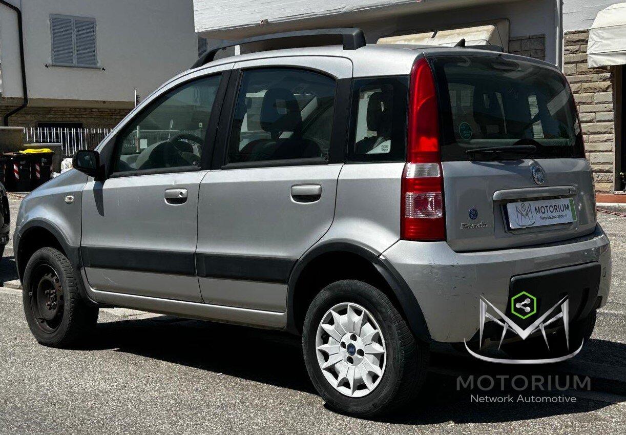 Fiat Panda 4x4 1.2cc climbing