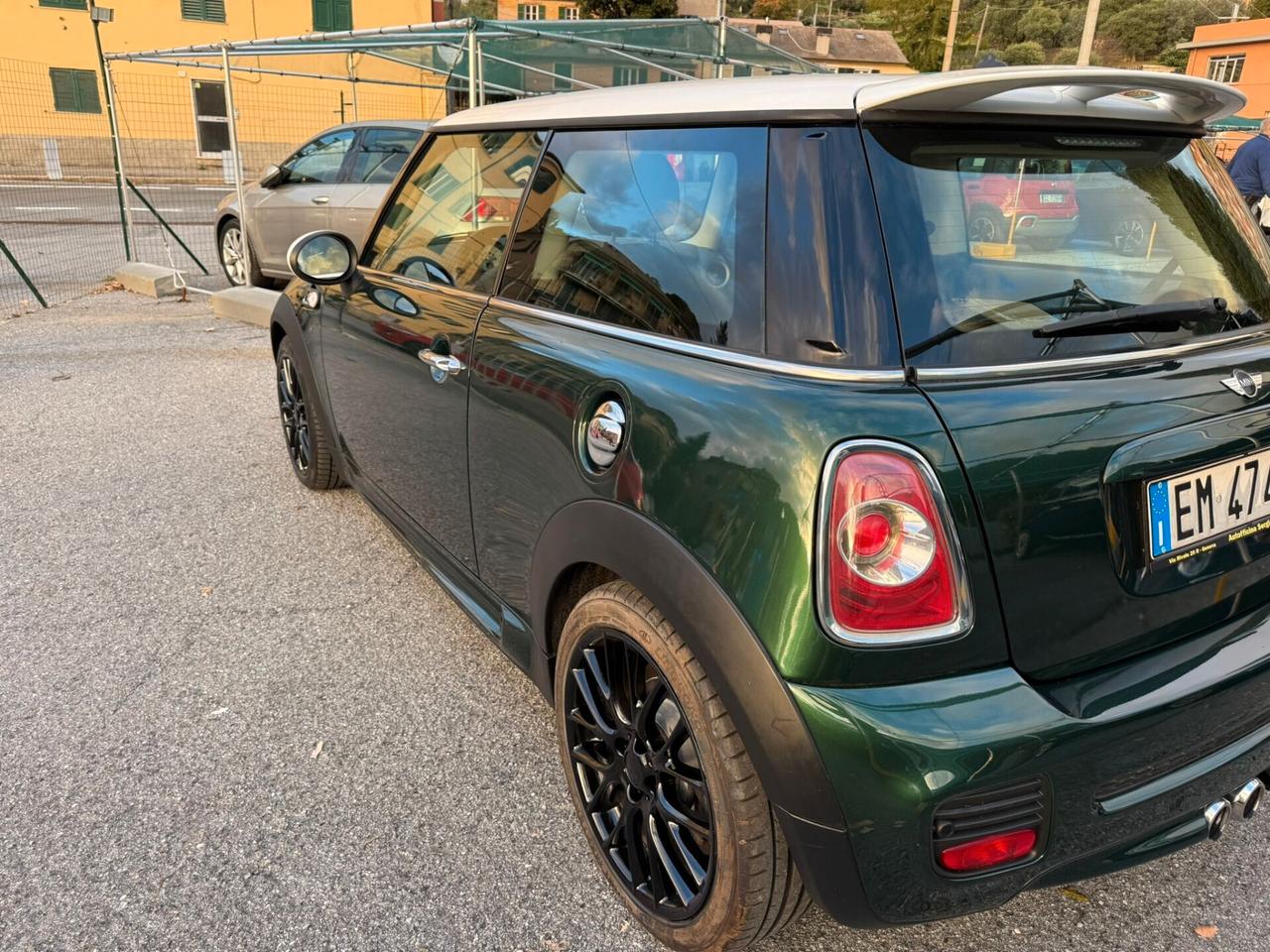 Mini Cooper S Coupe 1.6 John Works Coupé