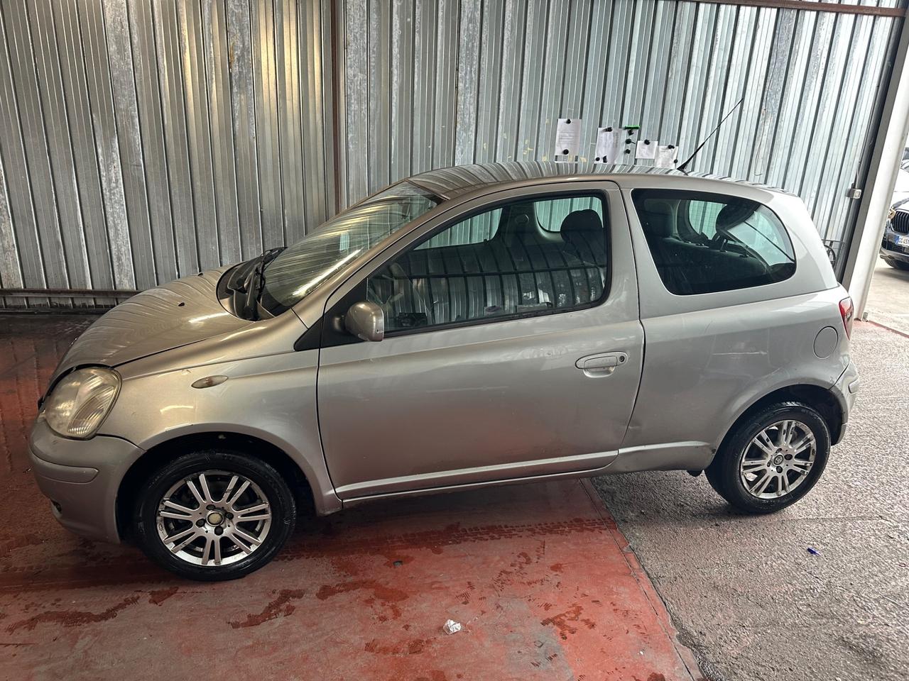 Toyota Yaris 1.4 tdi D-4D cat 3 porte Blue