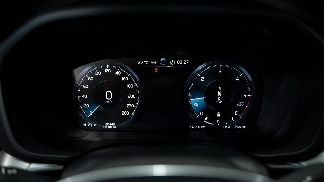 Volvo XC 60 XC60 B4 2.0 AWD R DESIGN AUTO XENO PELLE NAVI FULL OPTIONAL