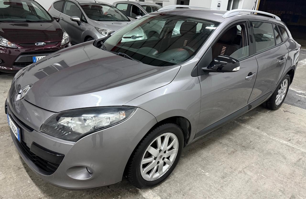 Renault Megane 1.5 dCi 110CV SporTour - 2011