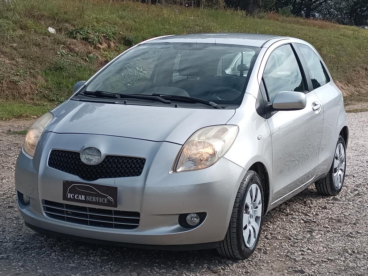 Toyota Yaris 1.0 3 porte