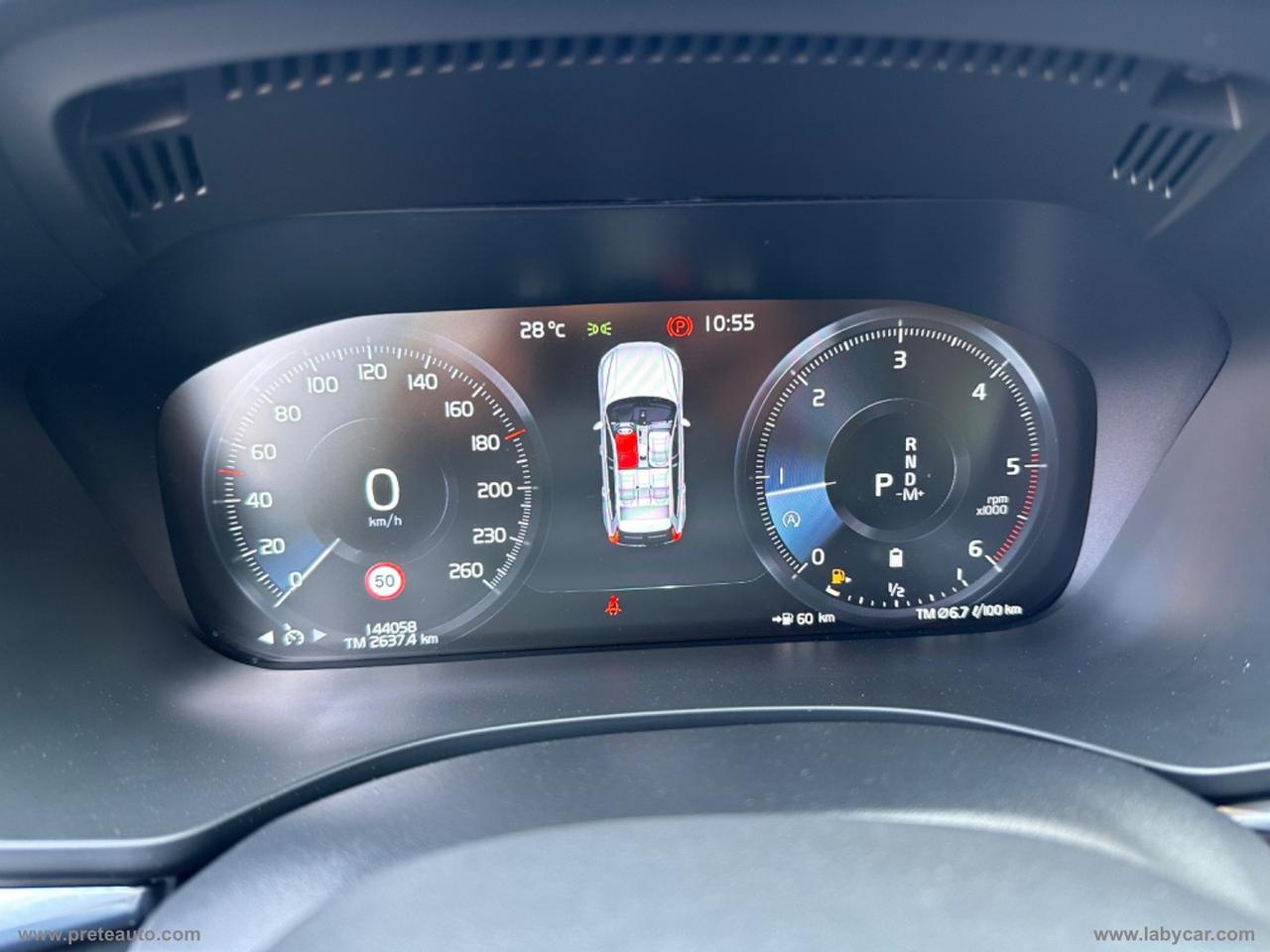 VOLVO XC60 B4