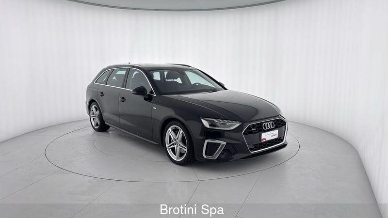 Audi A4 Avant 40 TDI quattro S tronic S line edition