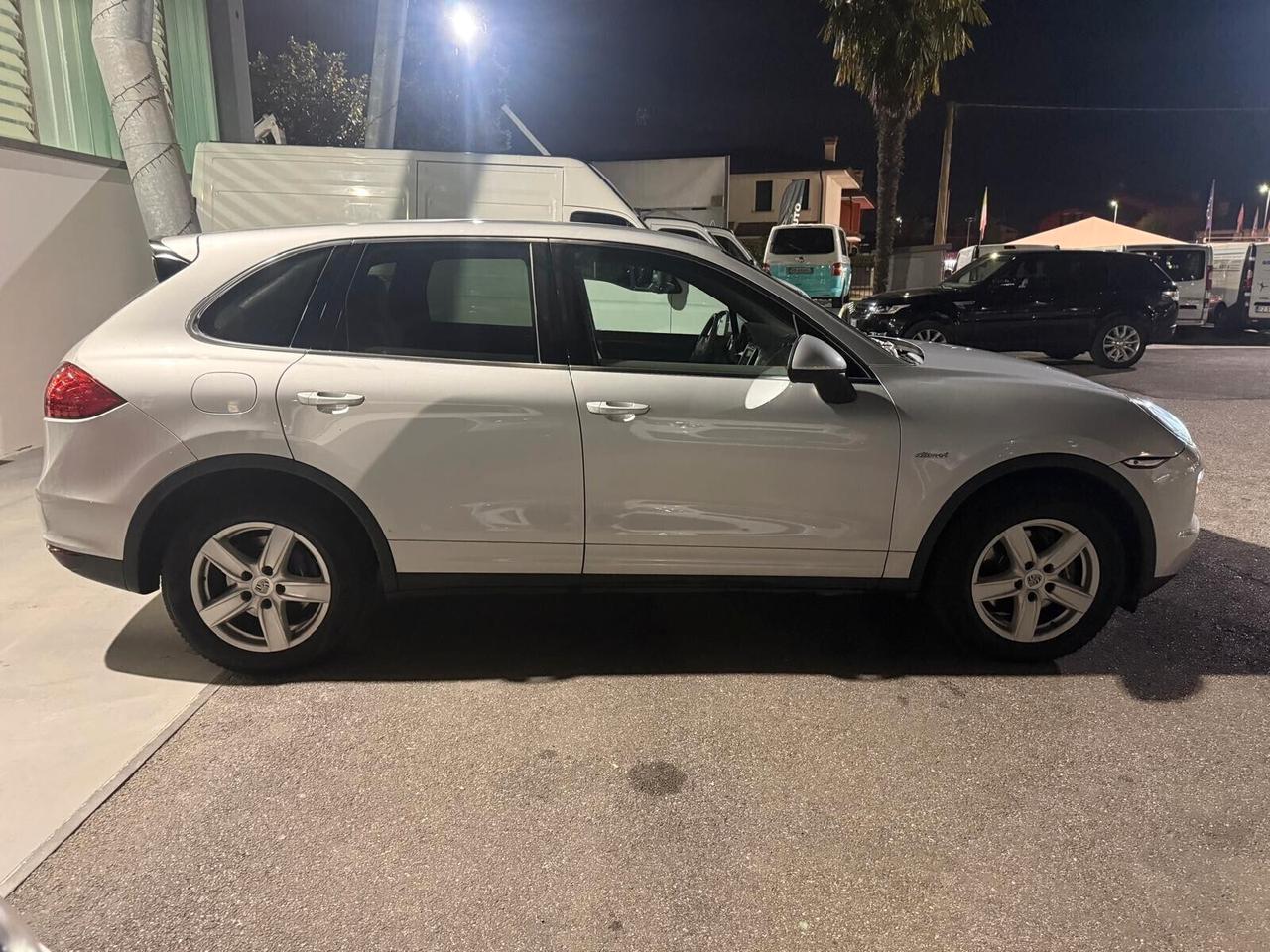 Porsche Cayenne 3.0 Diesel tiptronic 173000km