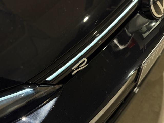 VOLKSWAGEN Golf R DSG 4Motion Akrapovic