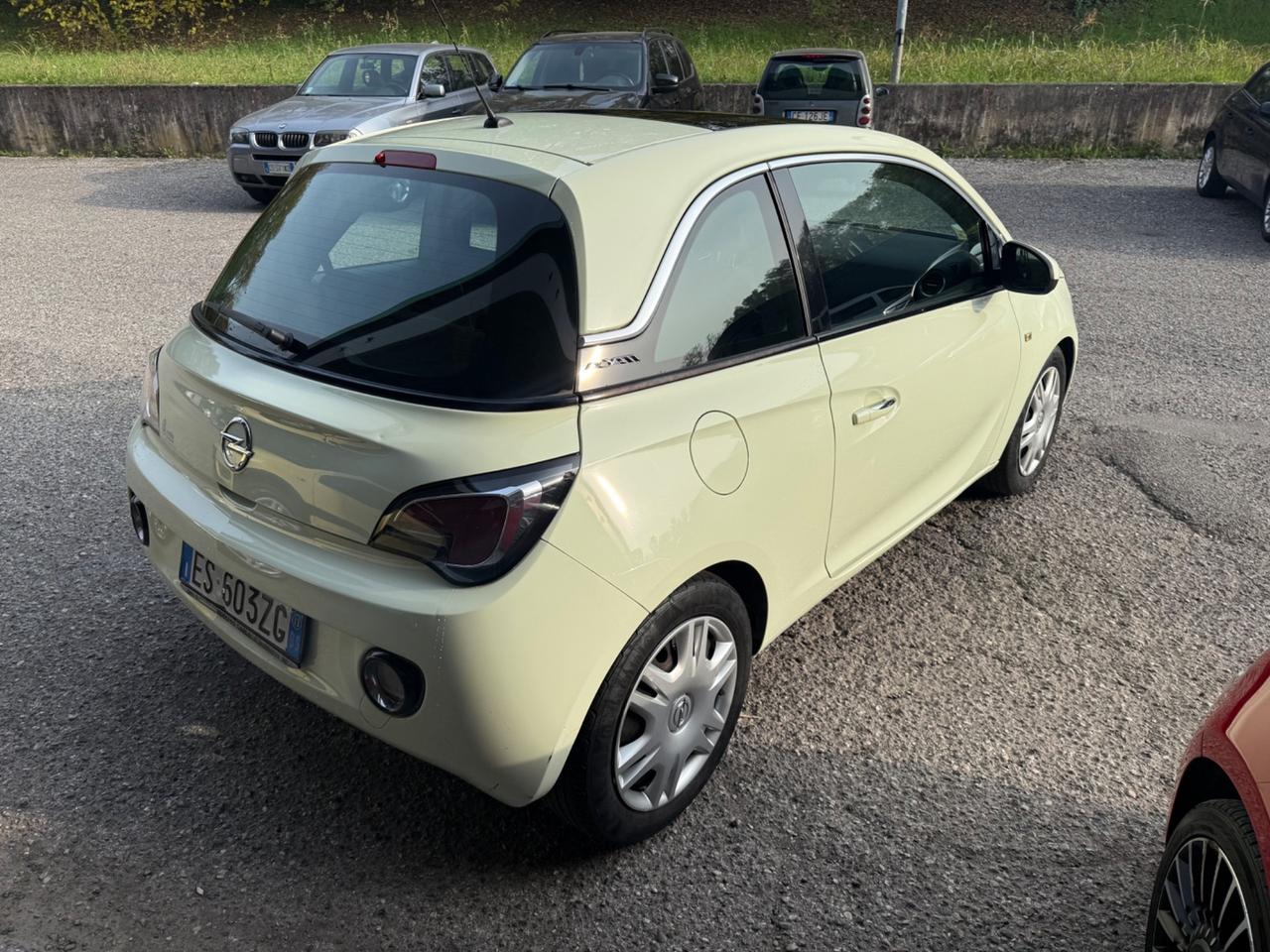 Opel Adam 1.2 70 CV White/Black Link
