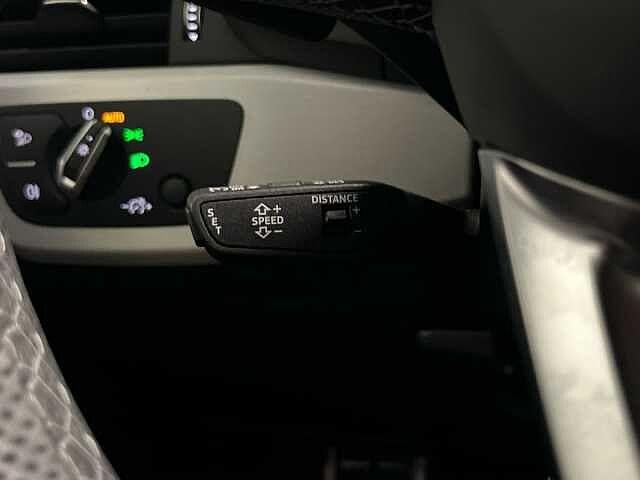 Audi A4 Avant 40 TDI quattro S tronic S line edition