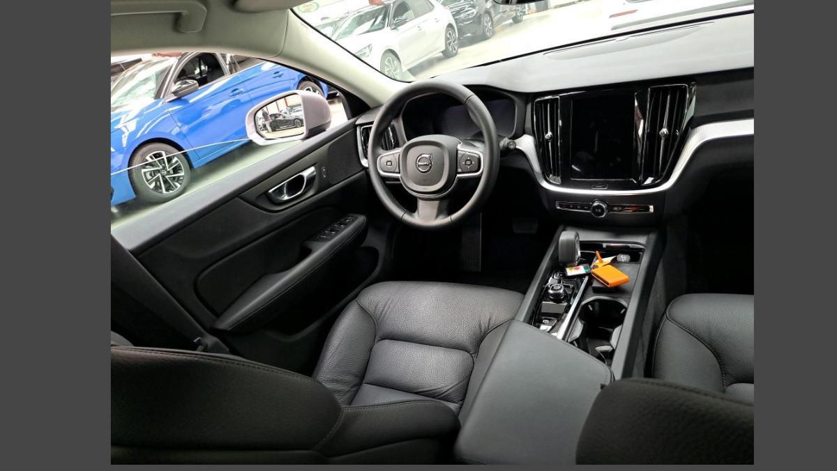 VOLVO V60 B4 Mild Hybrid Automatico Core