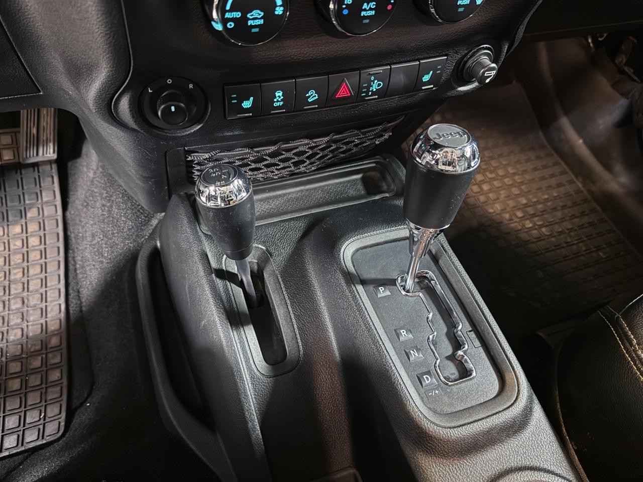 Jeep Wrangler 2.8 CRD 200cv Sahara - GANCIO TRAINO