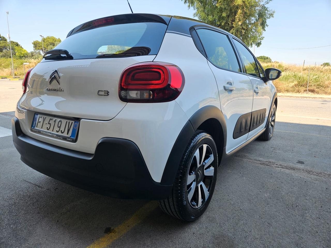 Citroen C3 1.2 benzina 61kw SHINE 2019