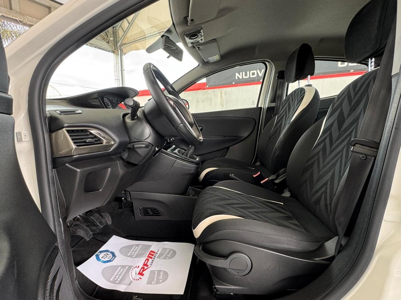 Lancia Ypsilon 1.2 69 CV 5 porte Gold