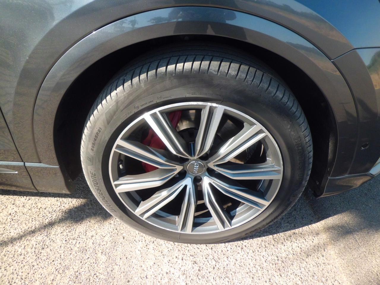 Audi Q8 50 TDI 286 CV quattro tiptronic Sport IPERFULL+4 RUOTE STERZANTI+TETTO APRIBILE+PANORAMICO