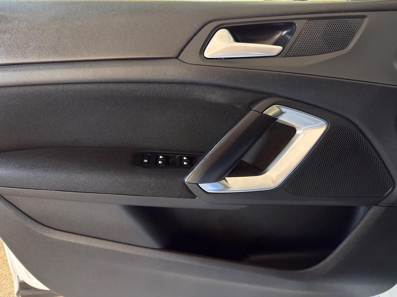 Peugeot 308 BlueHDi 120 S&S SW Allure