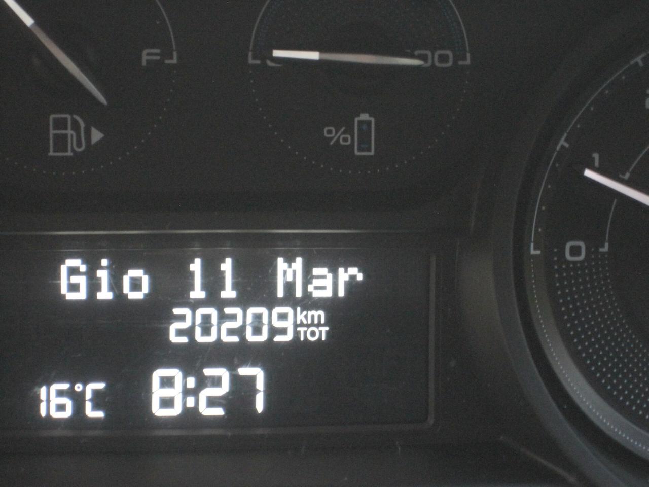 Lancia Ypsilon 1.0 FireFly 5 porte S&S Hybrid Platino