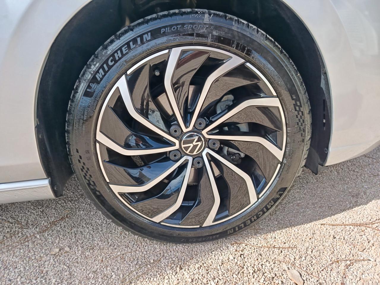 Volkswagen Golf 2.0 TDI AUTOMATICA Style