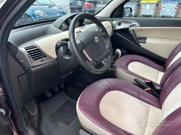 Lancia Ypsilon 1.3 MJT 90 CV Oro Giallo