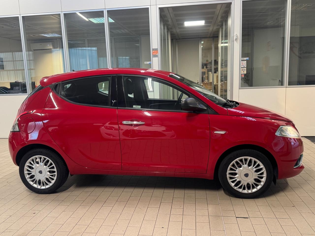 Lancia Ypsilon 1.2 69 CV 5 PREZZO REALE